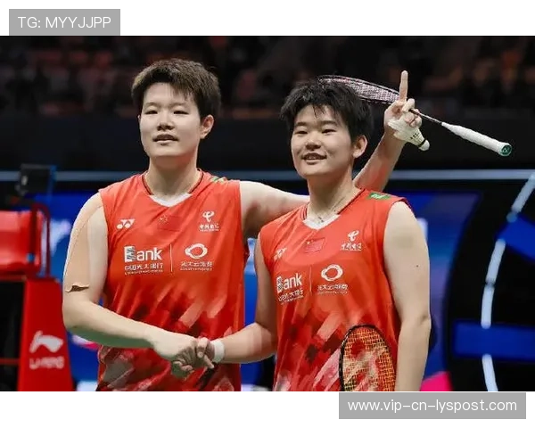 刘圣书女双组合蝉联世界冠军，震撼羽坛！